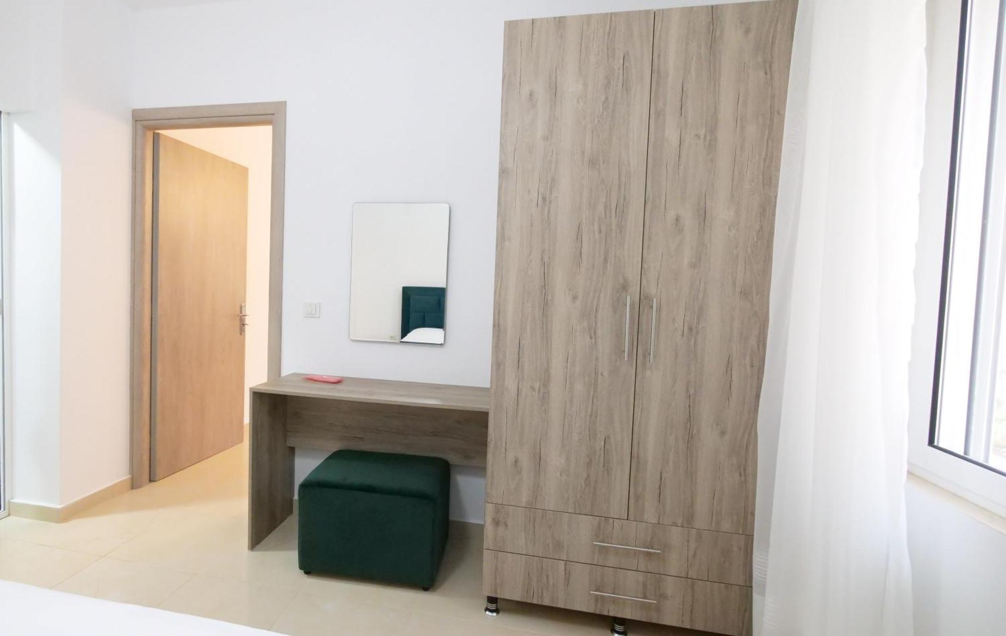 Blue Mare Apartments Sarandë Esterno foto