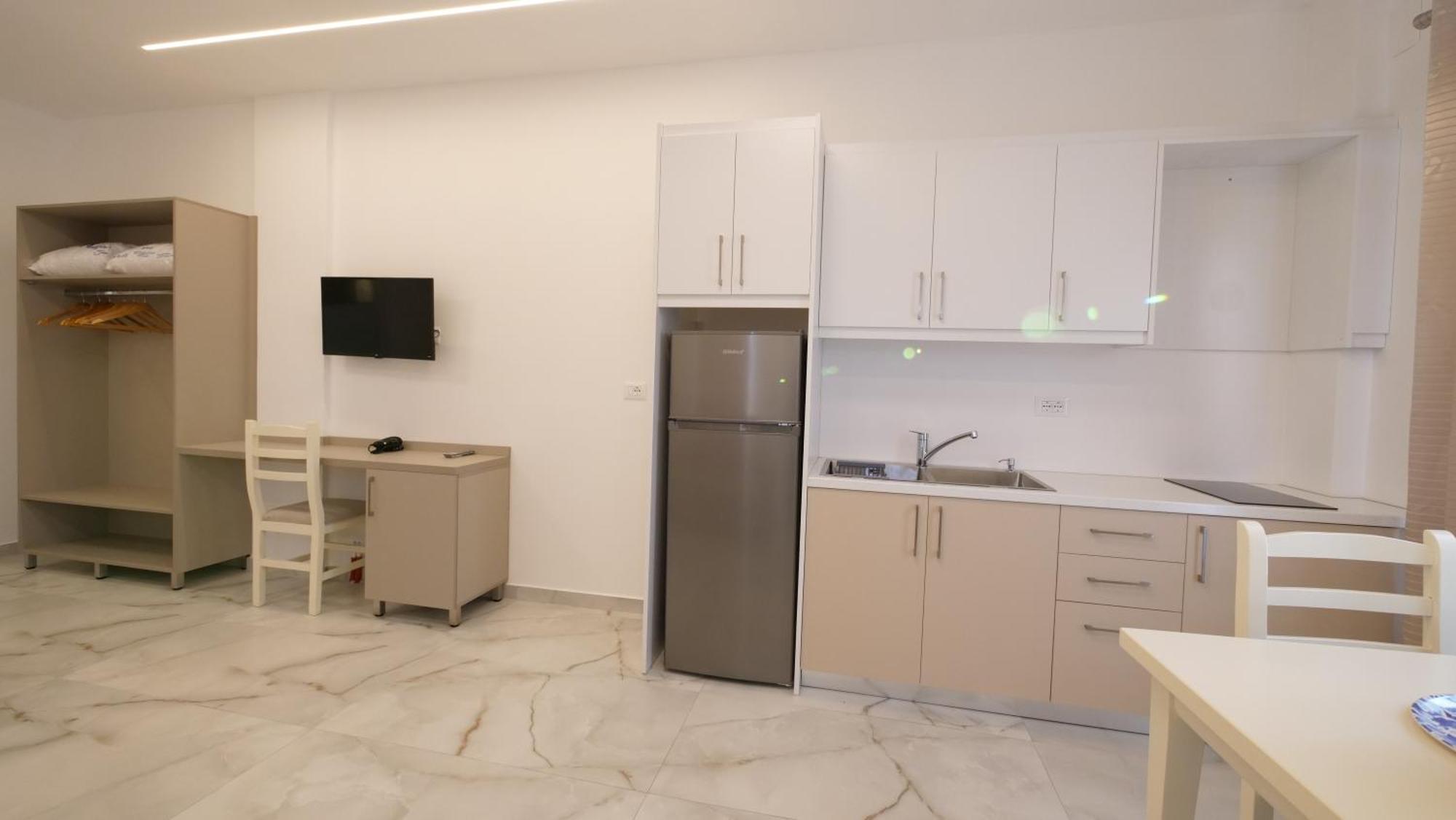Blue Mare Apartments Sarandë Esterno foto