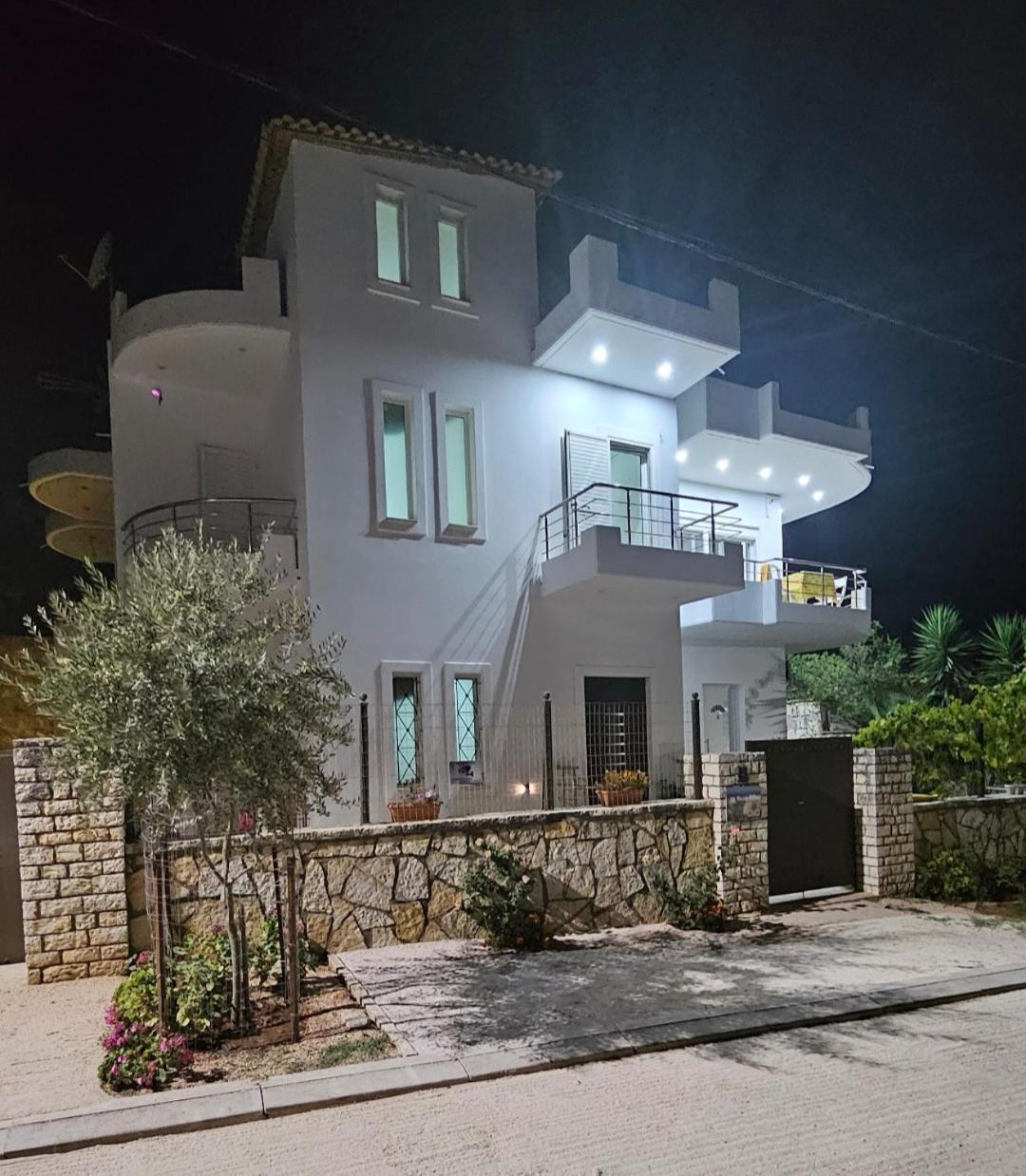 Blue Mare Apartments Sarandë Esterno foto