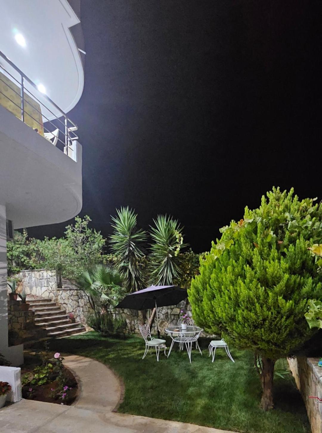 Blue Mare Apartments Sarandë Esterno foto
