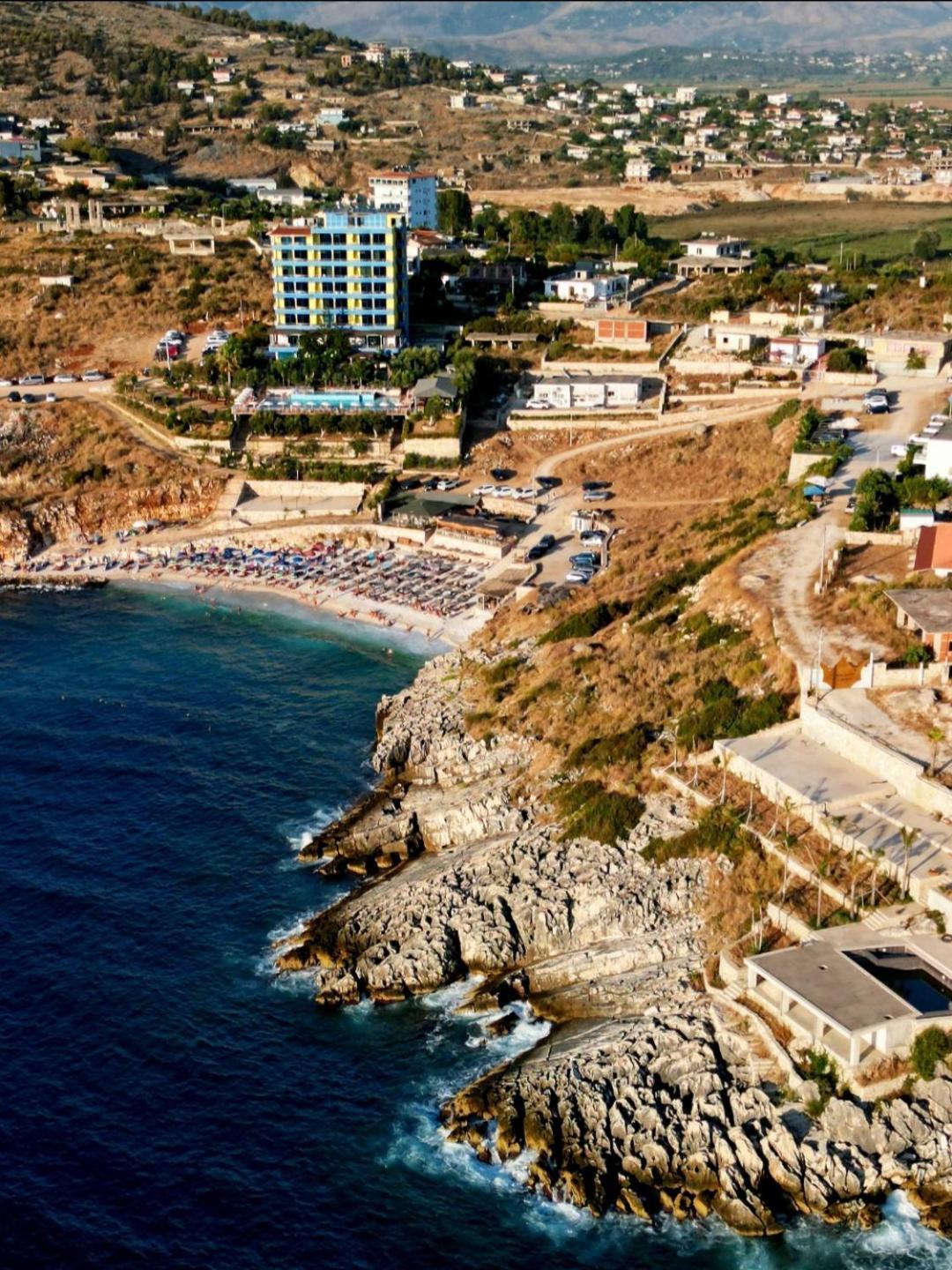 Blue Mare Apartments Sarandë Esterno foto