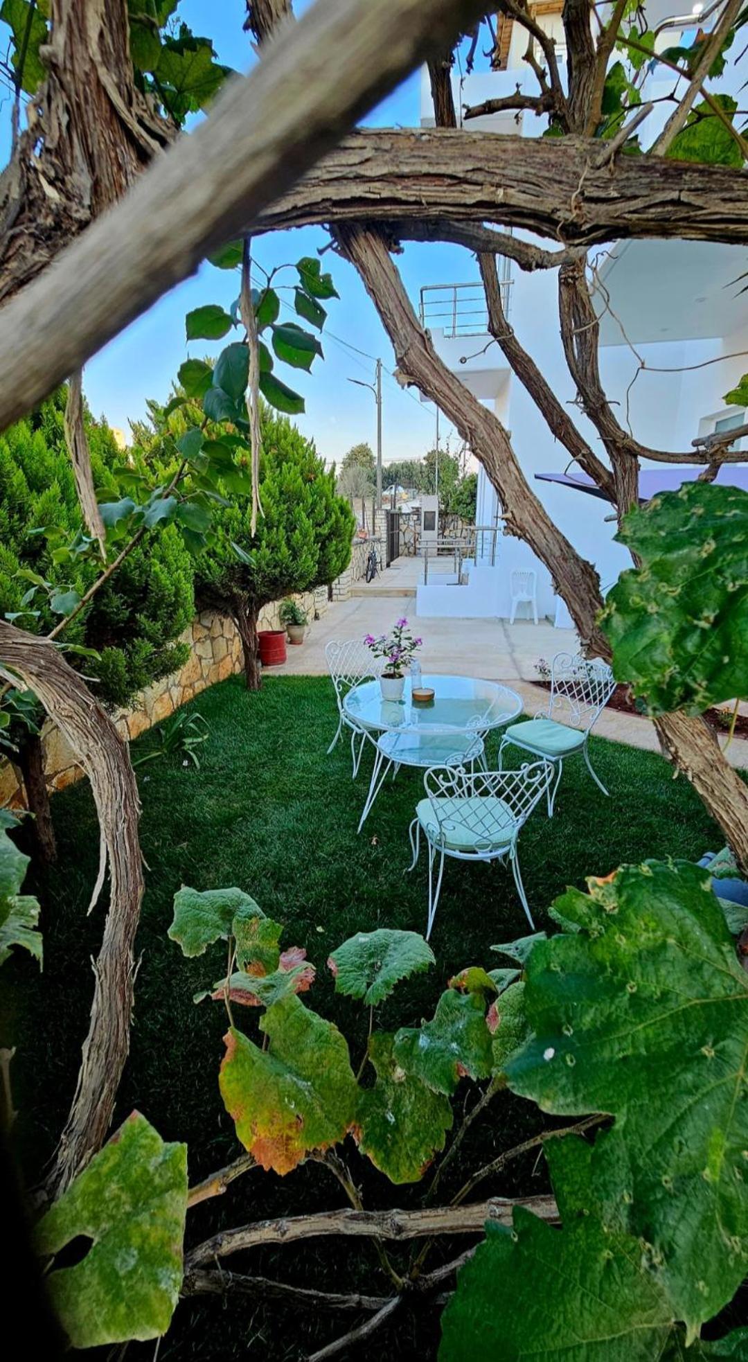 Blue Mare Apartments Sarandë Esterno foto