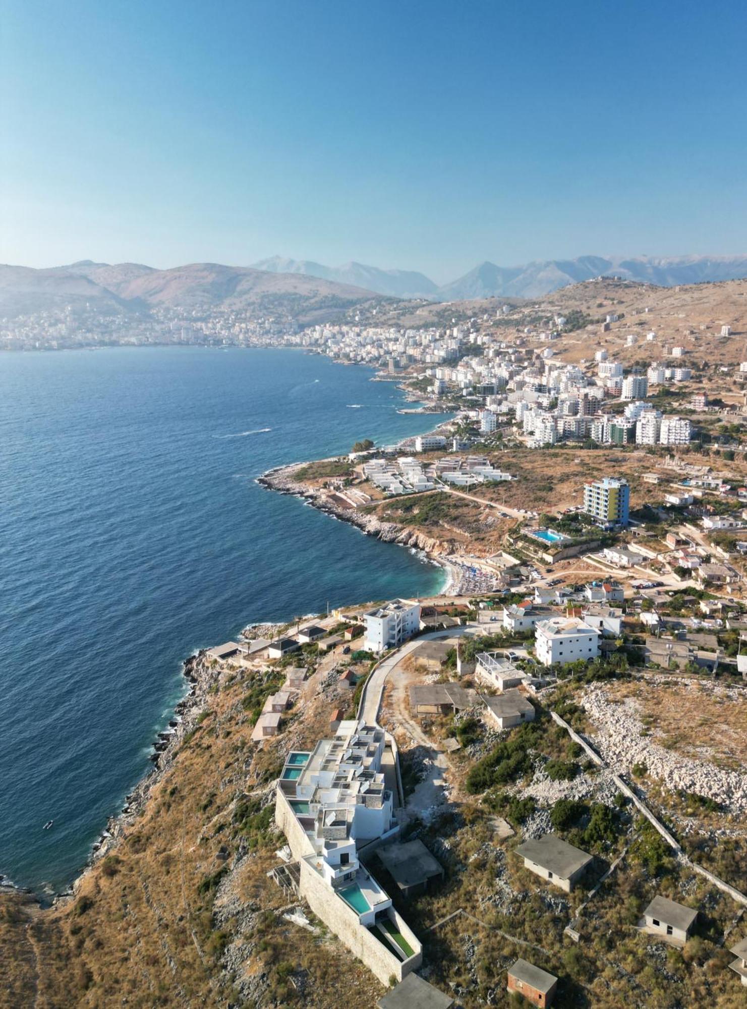 Blue Mare Apartments Sarandë Esterno foto